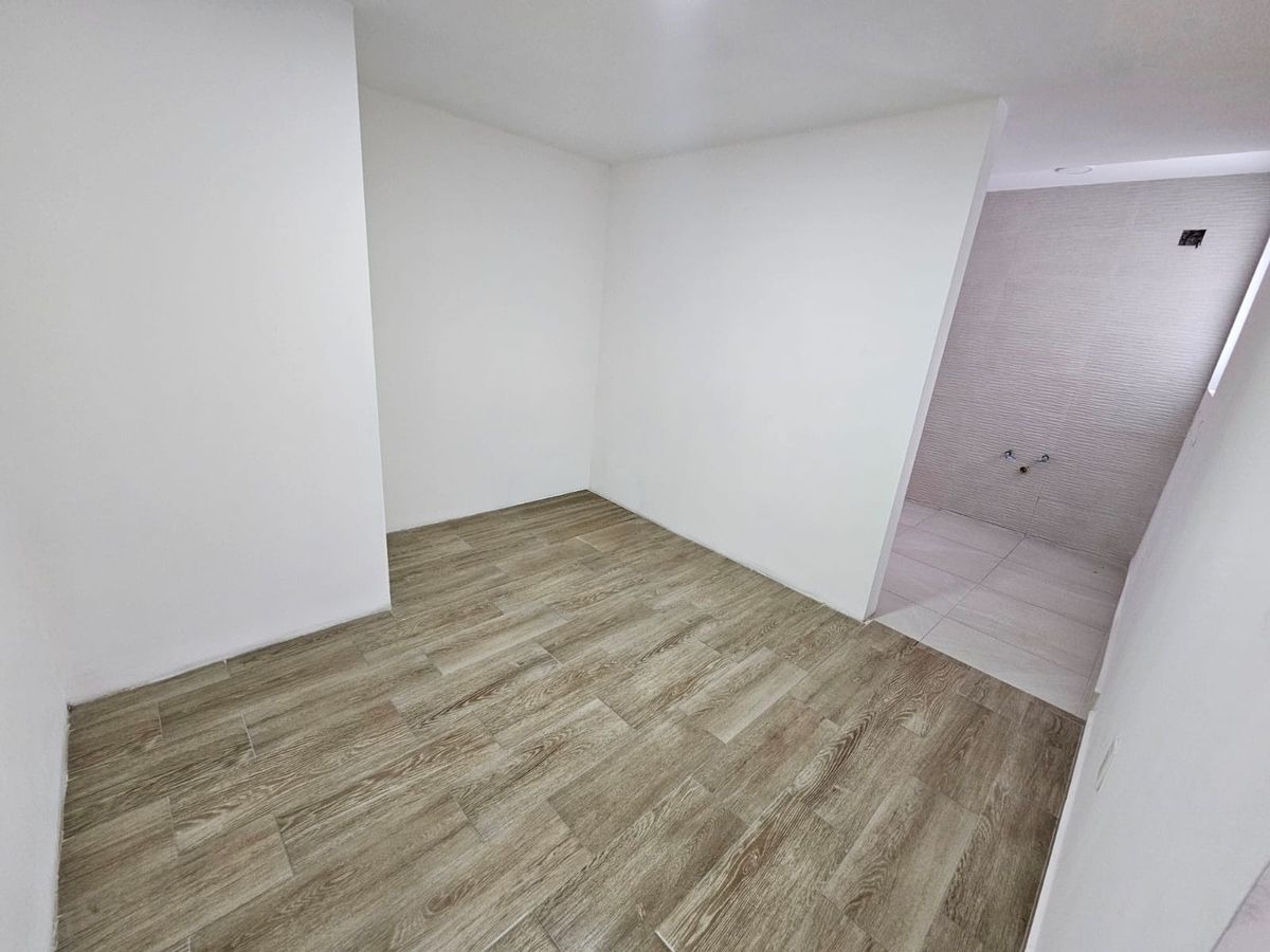 22 de 35: Vestidor recámara principal