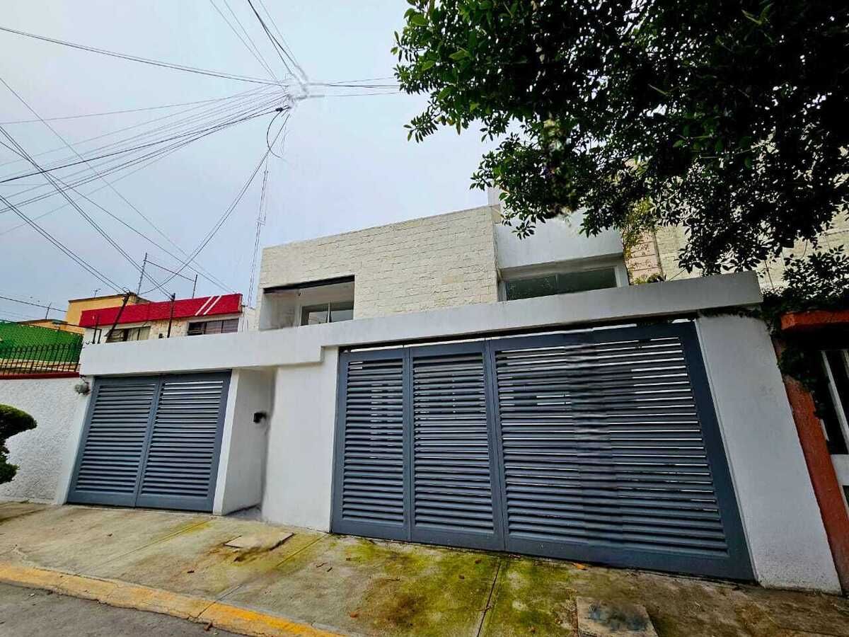 3 de 35: Fachada