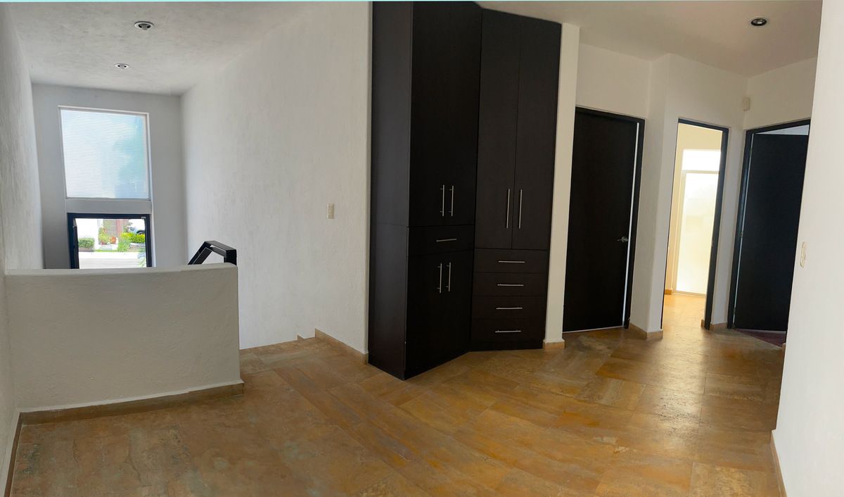 14 de 27: FAMILY ROOM