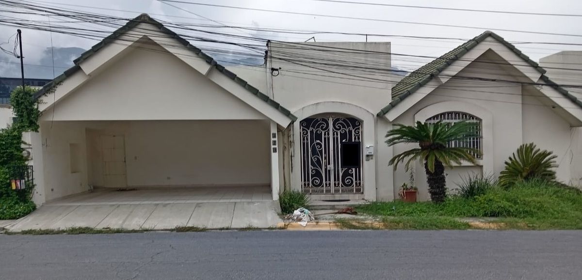 1 of 15: Fachada