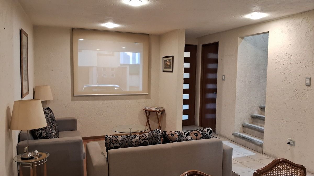 Sala con piso de duela