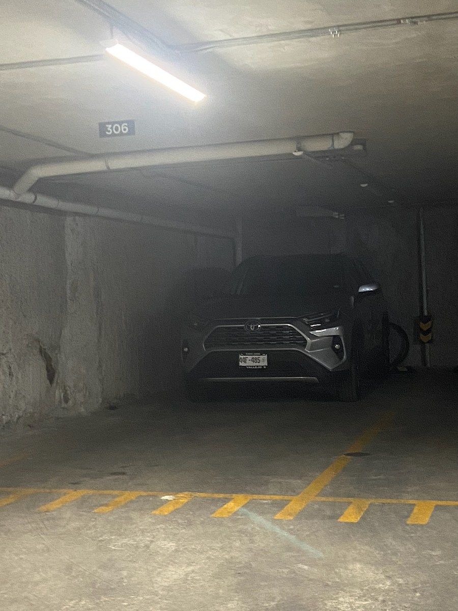 31 de 31: Estacionamiento