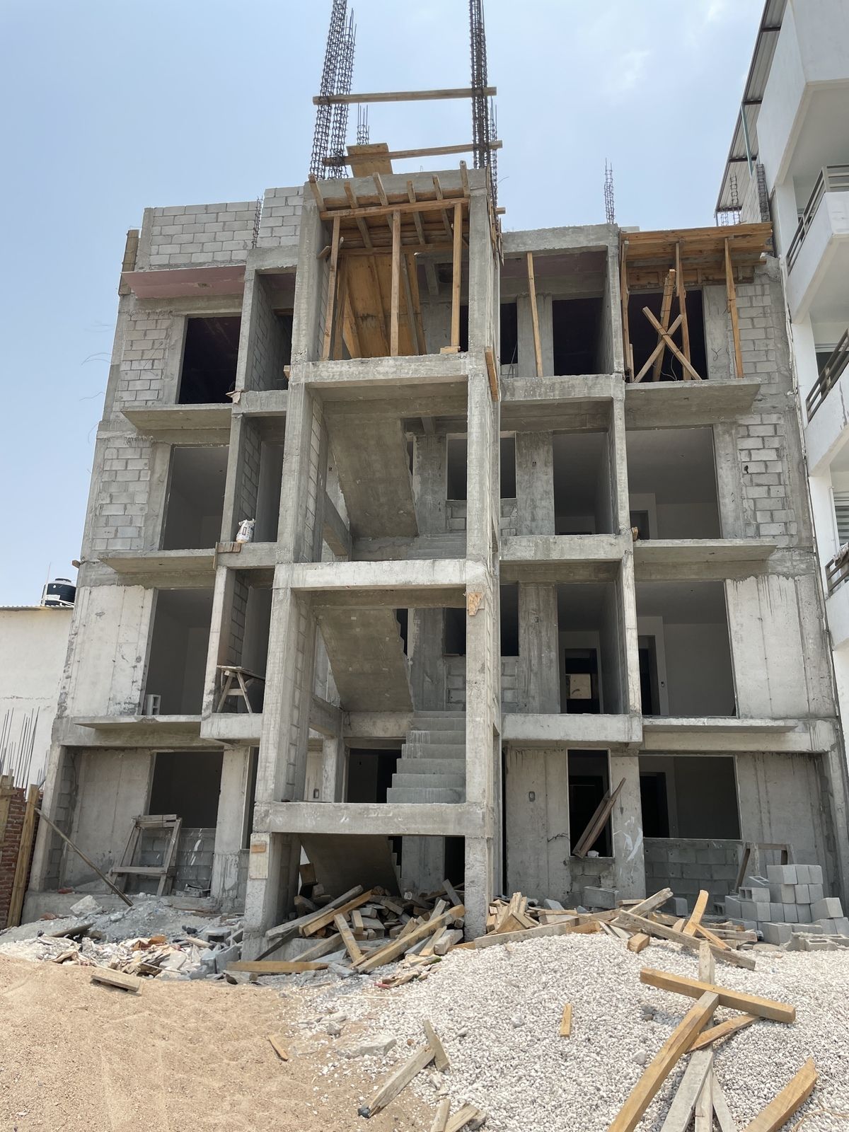 3 de 8: Avance de obra