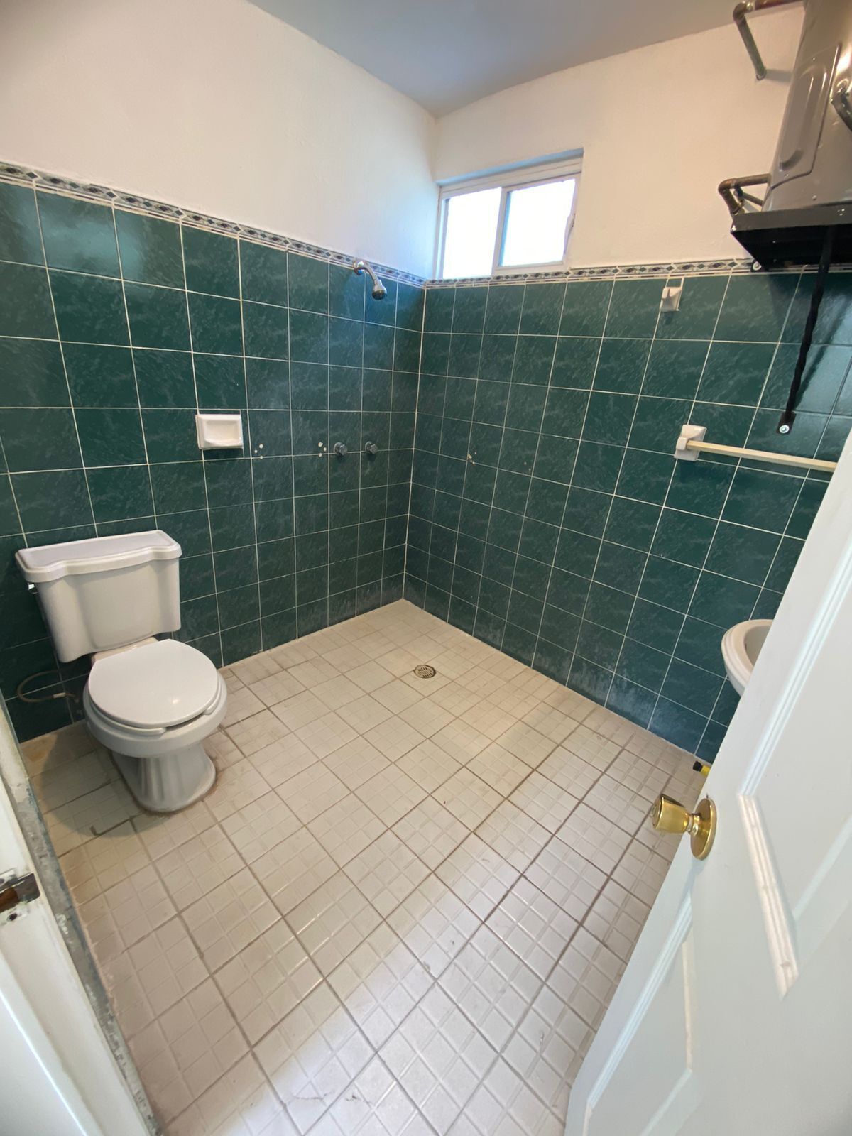 10 de 39: baño completo casa planta baja