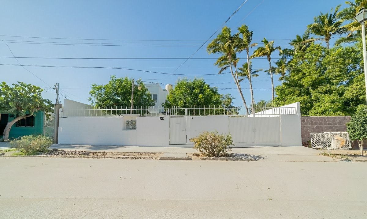 2 de 39: fachada principal desde la calle