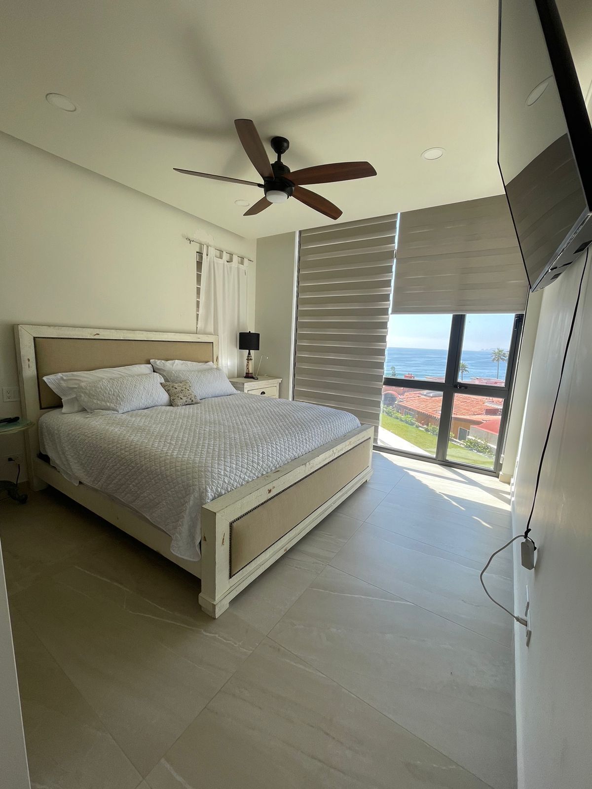 4 de 17: Recámara principal vista al mar
