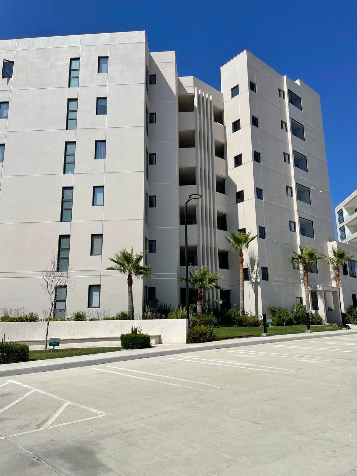 17 de 17: Vista de edifico