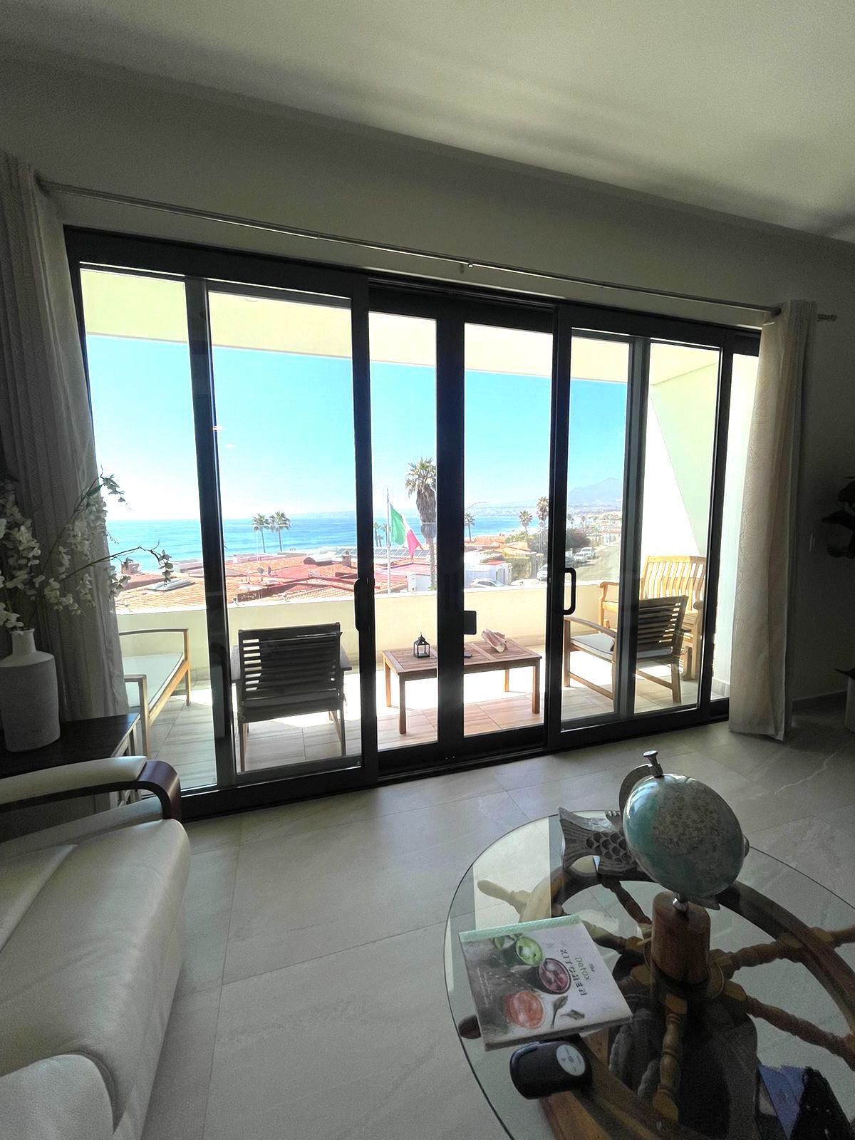 9 de 17: Vista de Sala al mar