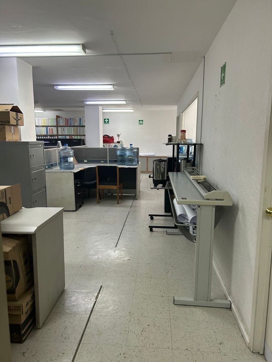 Oficina en Renta Acondicionada