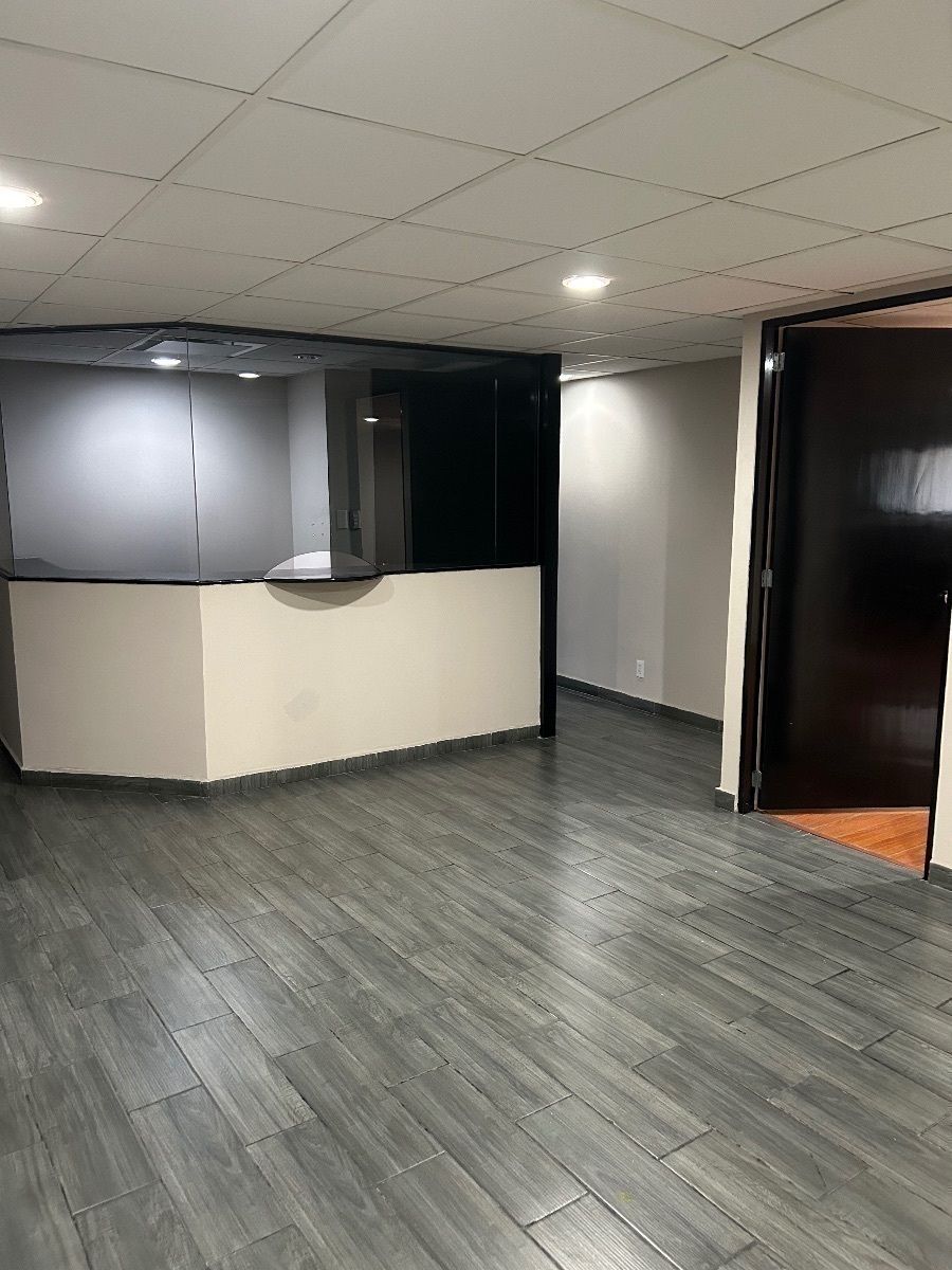 OFICINA EN ANZURES ACONDICIONADA