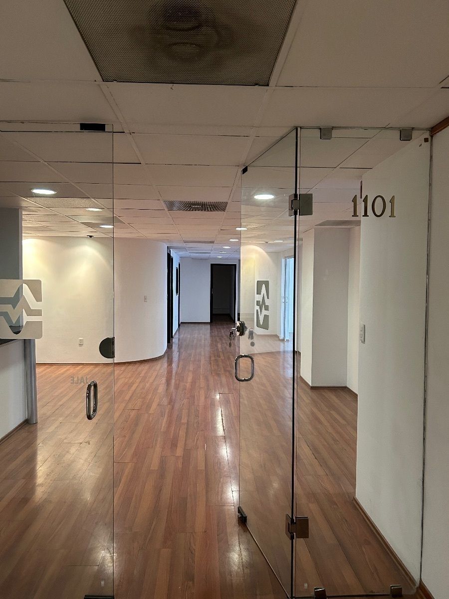 OFICINA EN ANZURES ACONDICIONADA