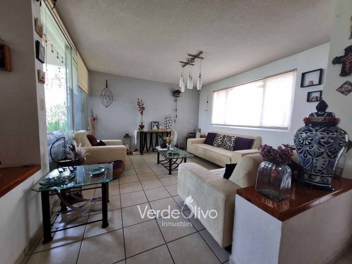 Venta Casa Privada Juriquilla. 370 m2 terreno. Vigilancia. Qro.