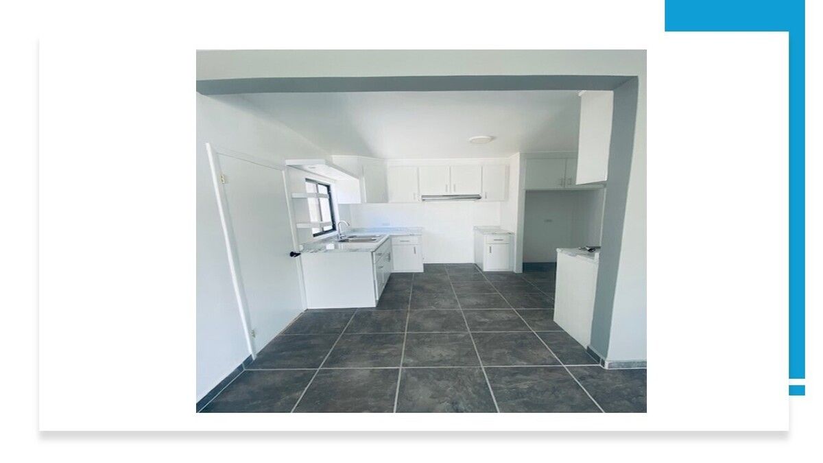 5 de 18: Vista de Comedor hacia Cocina