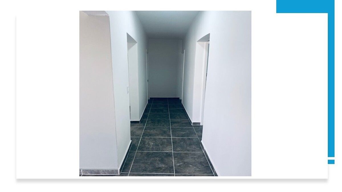 9 de 18: Pasillo de Cuartos