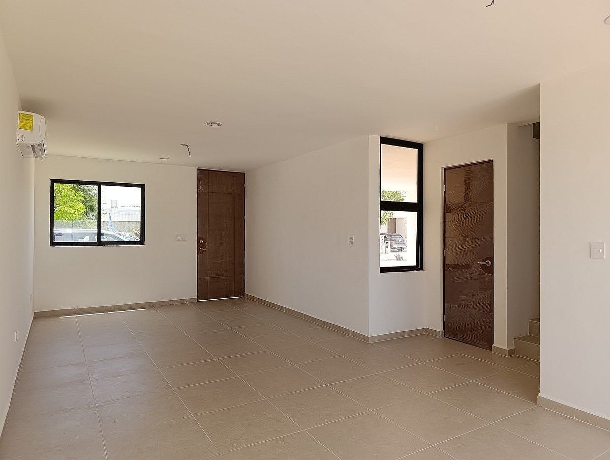 House in Privada Morera with Pool, Solar Panels, Covered Garage. RS Mod 168 - foto 3