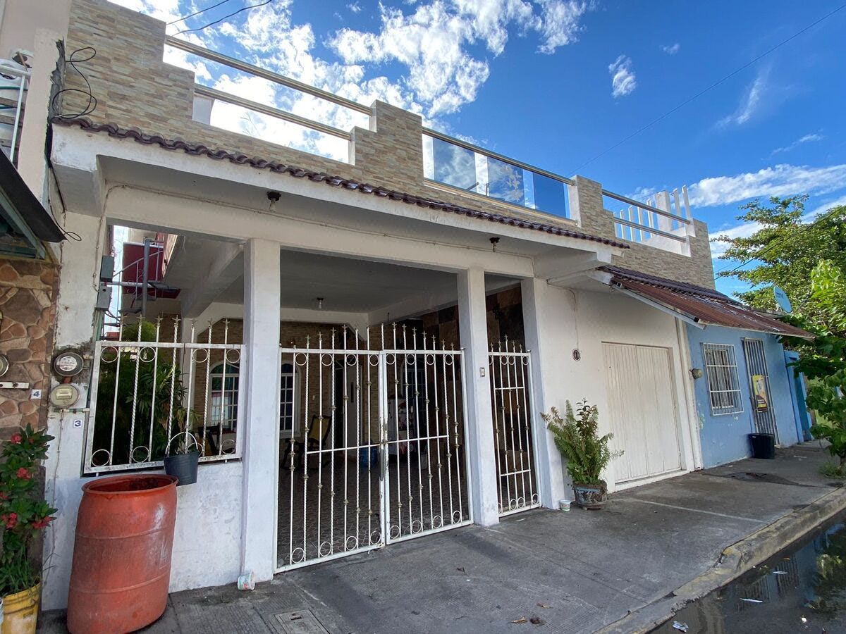 VENTA Casa con RECAMARA EN PLANTA BAJA en Centro de Tejar, Medellín, Veracruz.