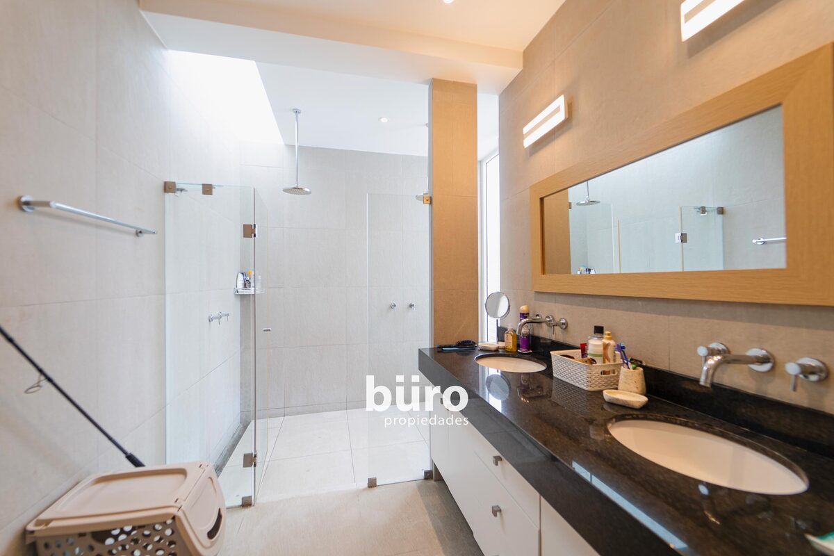 14 de 27: Baño principal