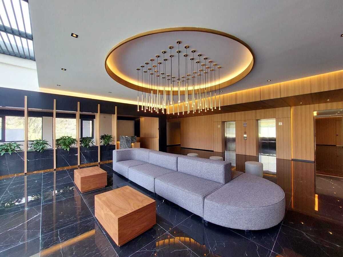 39 de 50: Lobby Torre con servicio de conserje