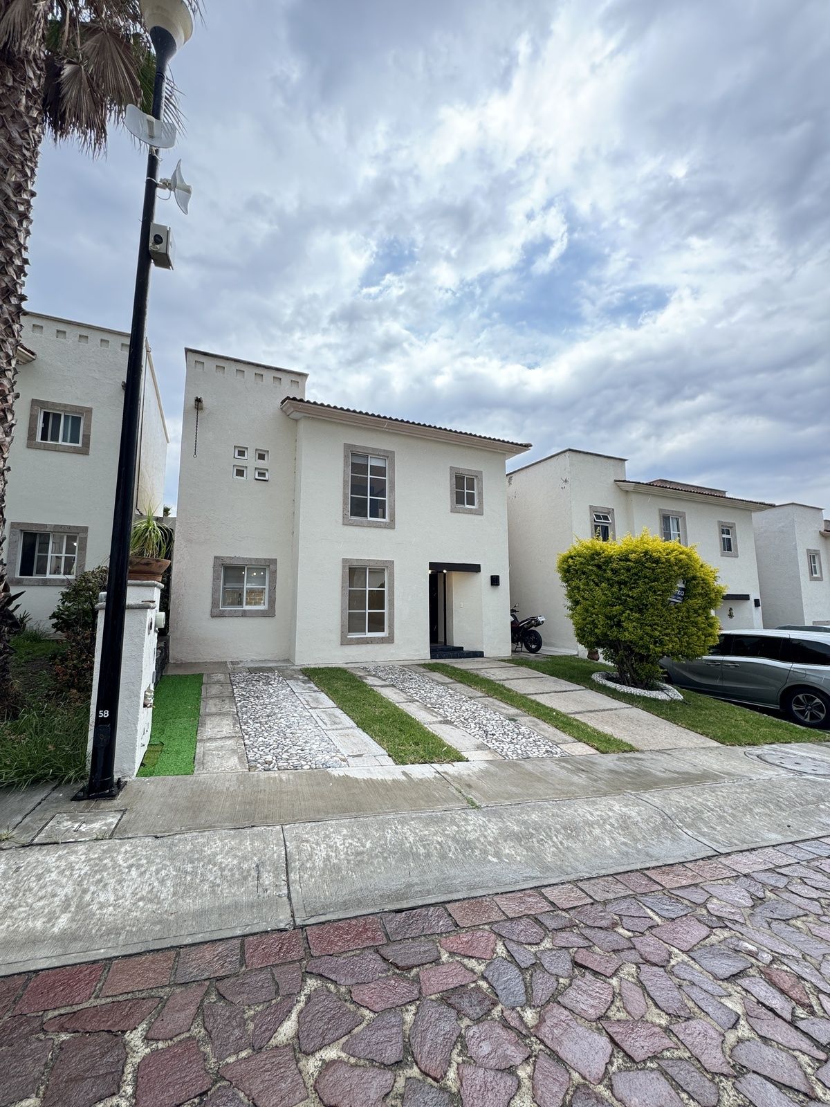Hermosa casa en Renta Juriquilla cumbres del Lago, foto 1 de 30