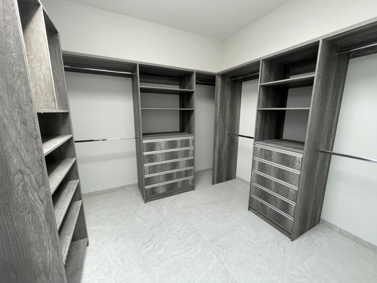 VESTIDOR RECÁMARA PRINCIPAL