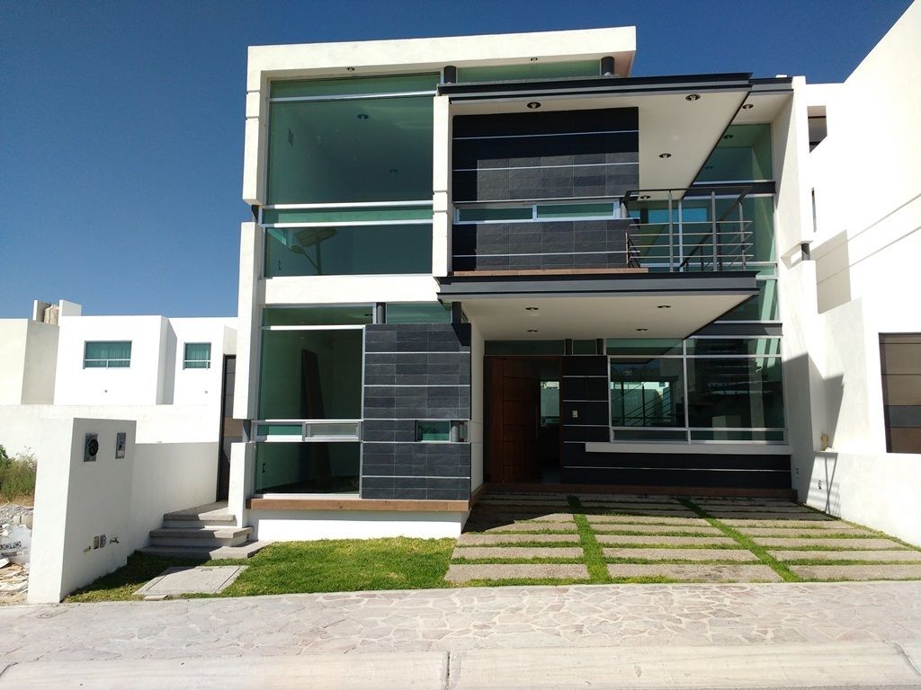 Casa en renta, La Cima, Querétaro: privada con alberca, estudio, 3  recámaras | EasyBroker