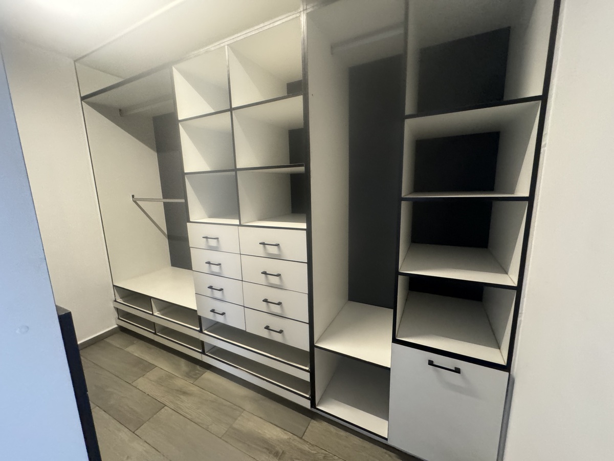 20 de 22: Walk in Closet