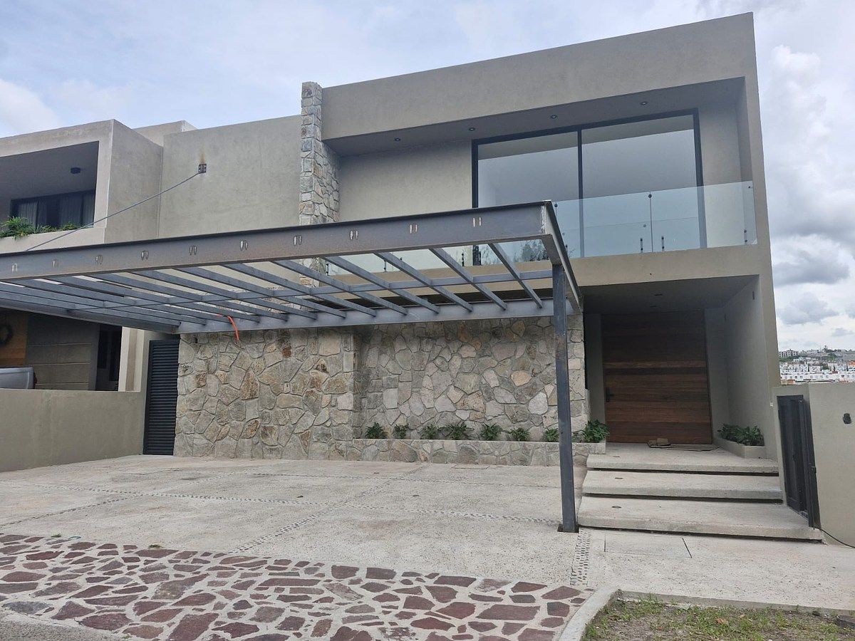 House in Gated Community in Altozano el Nuevo Querétaro, Querétaro, photo 2 of 17
