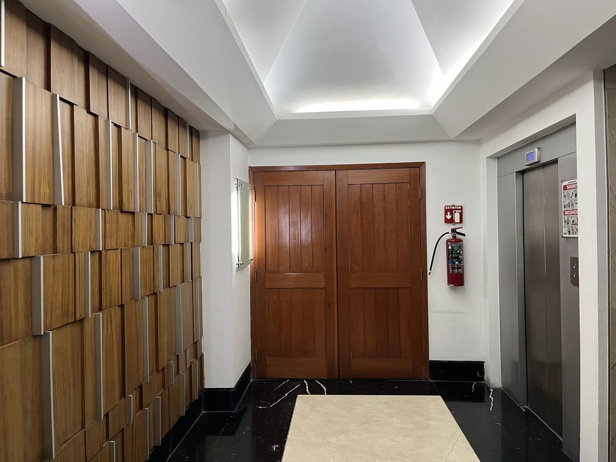 4 de 11: ingreso a la oficina
