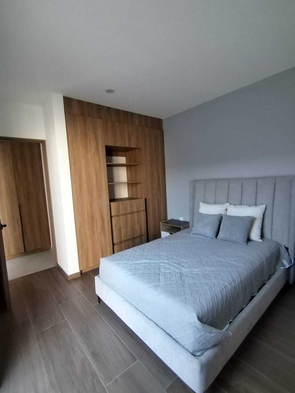 4 de 8