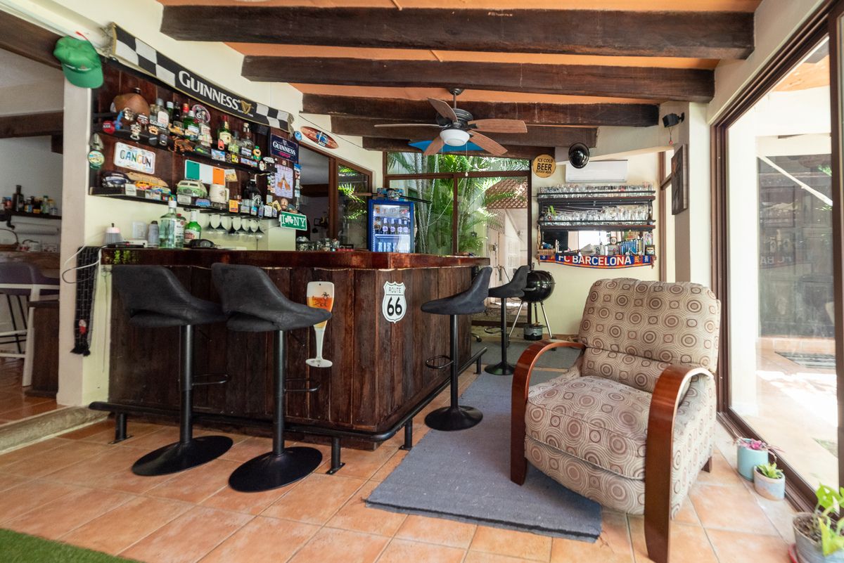 11 of 35: TERRAZA BAR