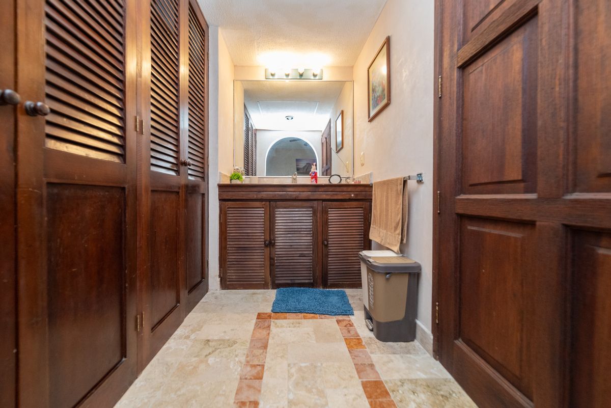 14 of 35: HAB/ROOM PB (4)