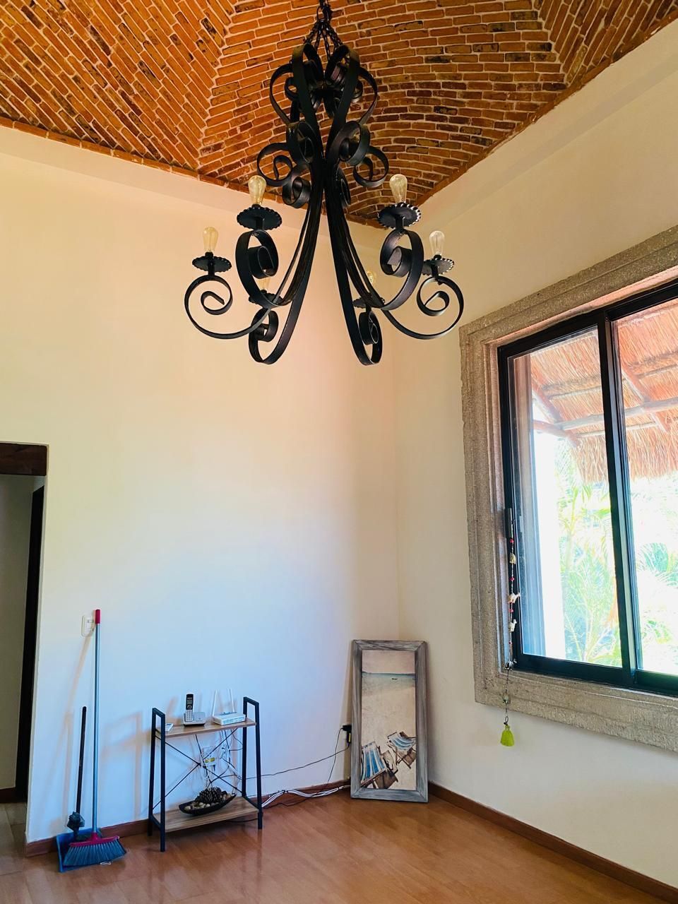 20 of 35: STUDIO/TV ROOM CON CUPULA