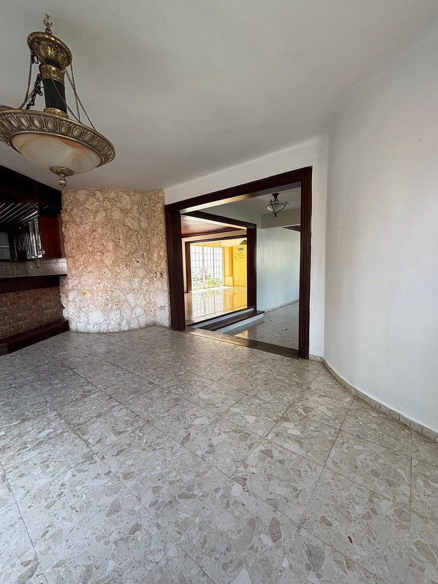 Casa en Altos de Arroyo Hondo III, Santo Domingo Centro (Distrito Nacional), foto 12 de 16