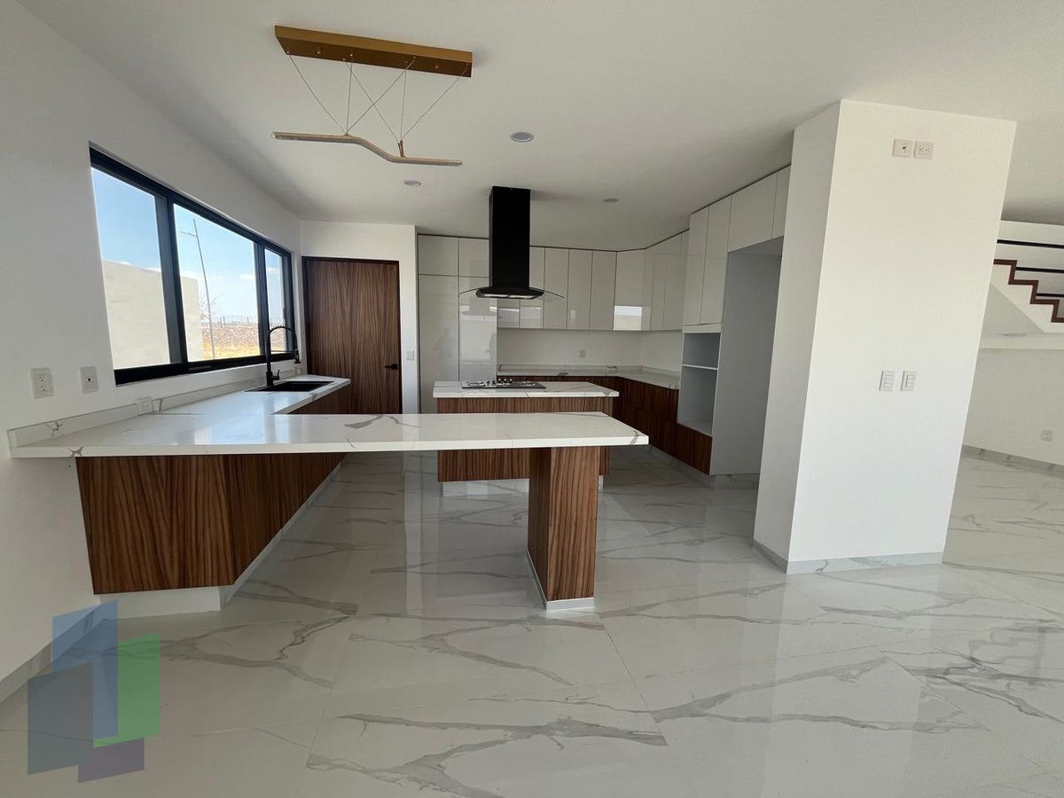 Lomas Norte Campanario casa en venta con vigilancia