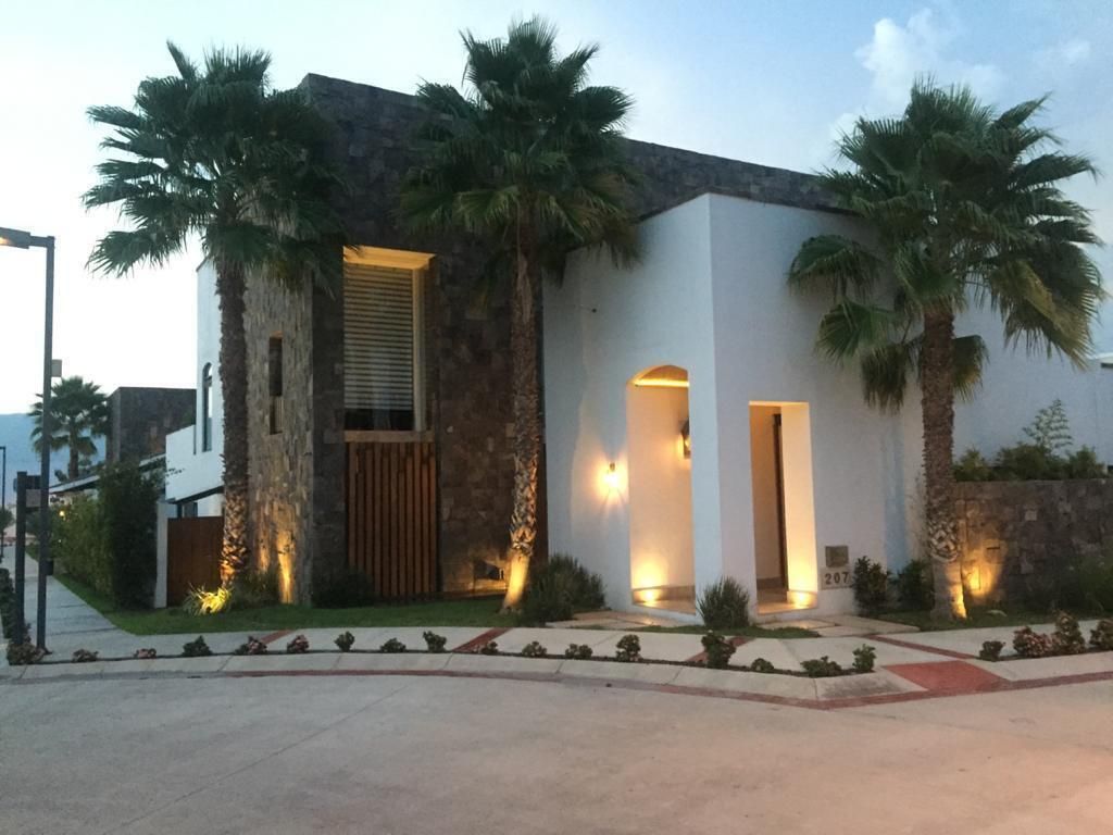 RESIDENCIA AMUEBLADA EN FRACCIONAMIENTO PRIVADO EN VENTA - foto 1