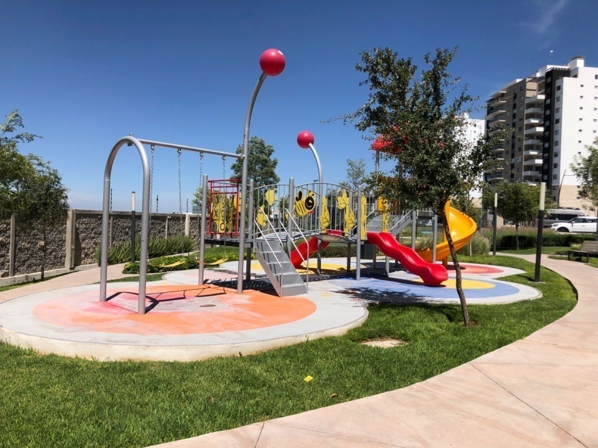 9 de 50: Área de juegos