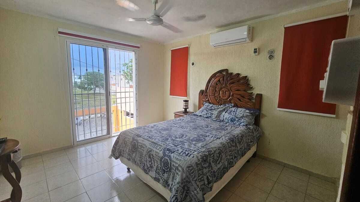 9 of 20: Habitación en planta alta