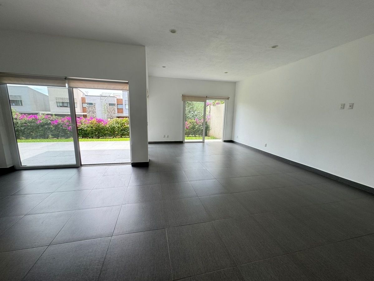 10 de 33: Sala y comedor