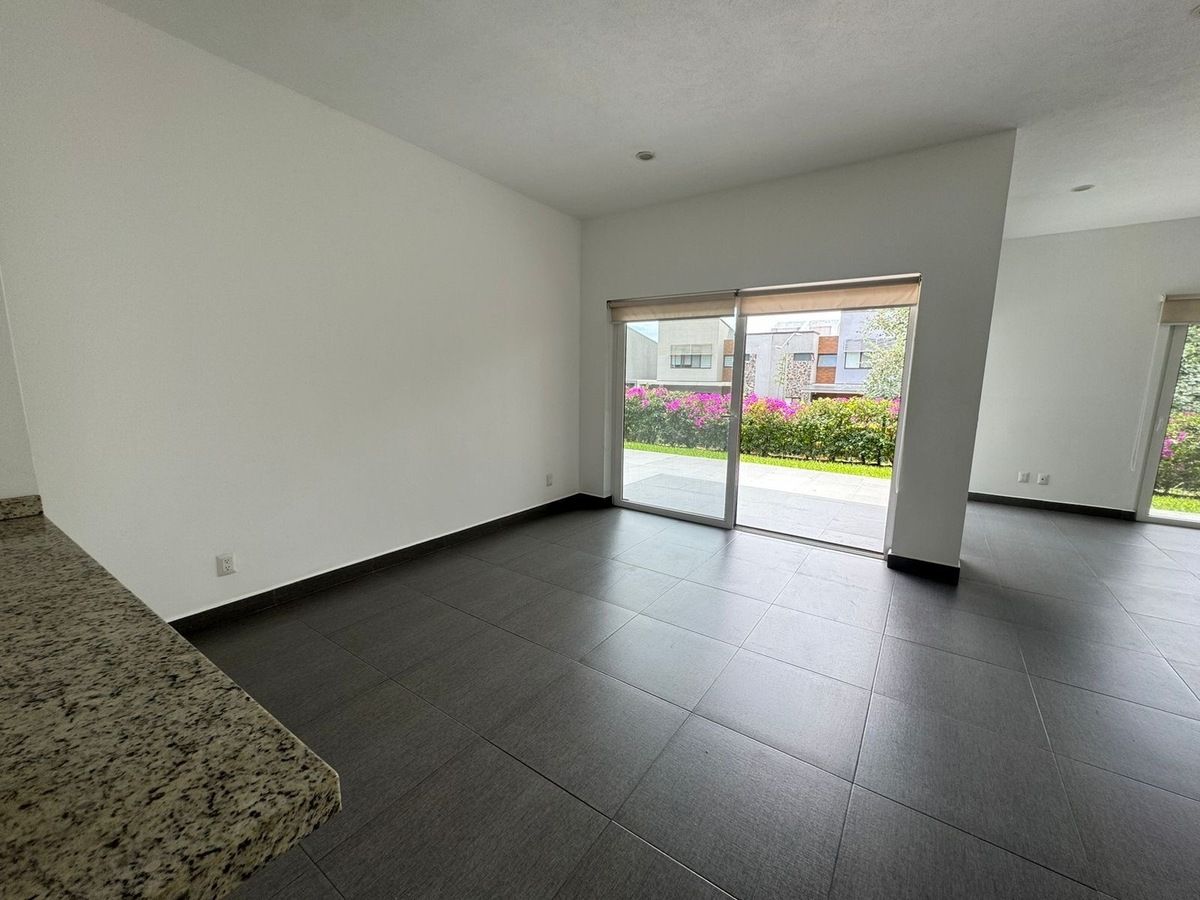 12 de 33: Sala