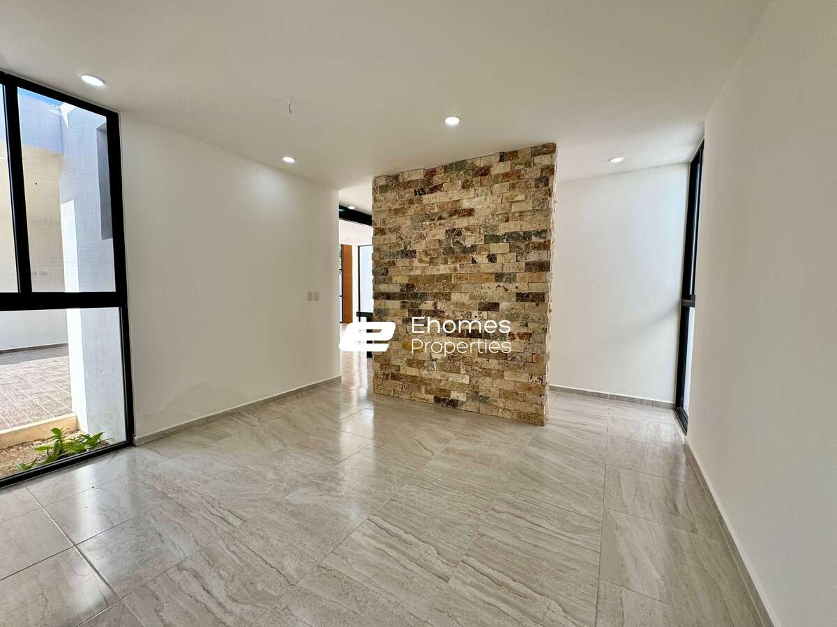 8 de 38: TV ROOM / FAMILY ROOM