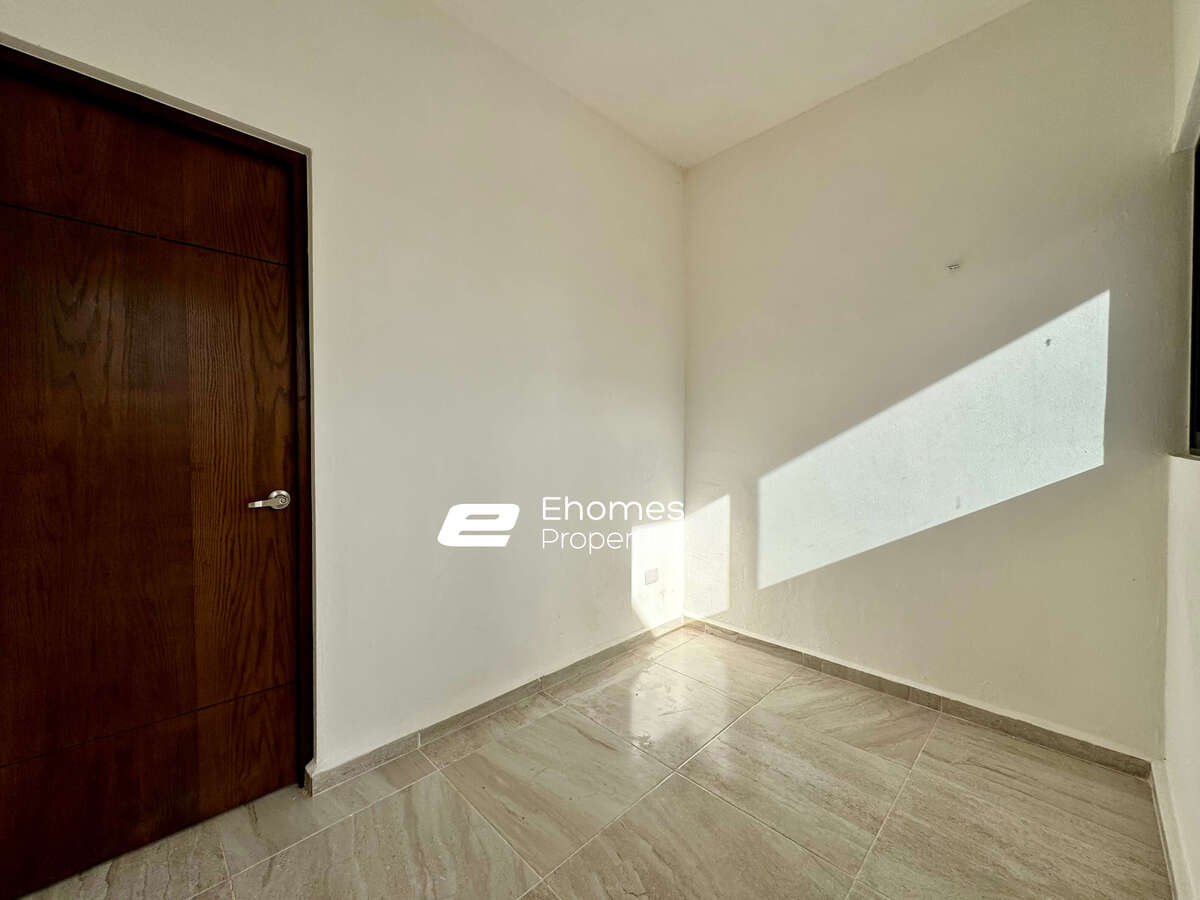 26 de 38: CUARTO DE SERVICIO CON BAÑO