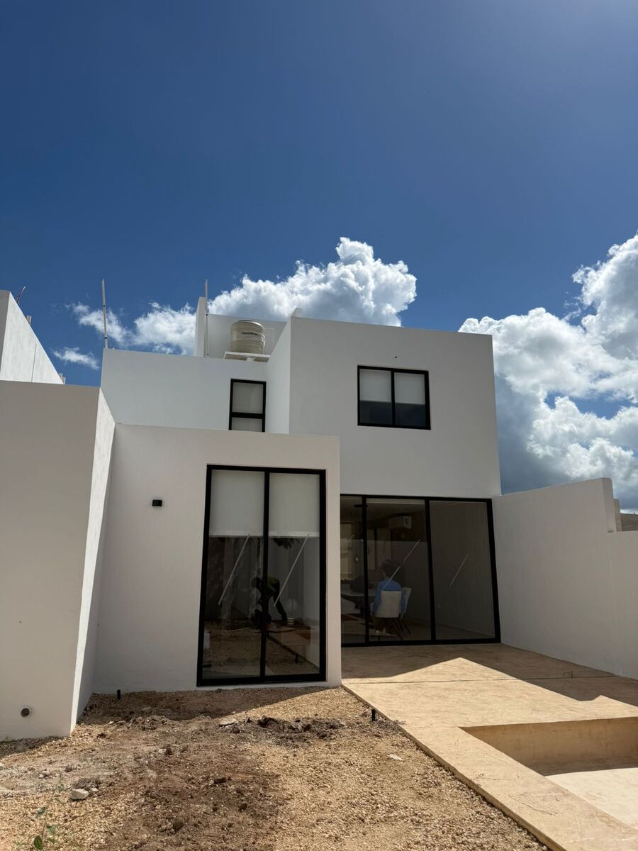 17 de 35: Fachada Posterior