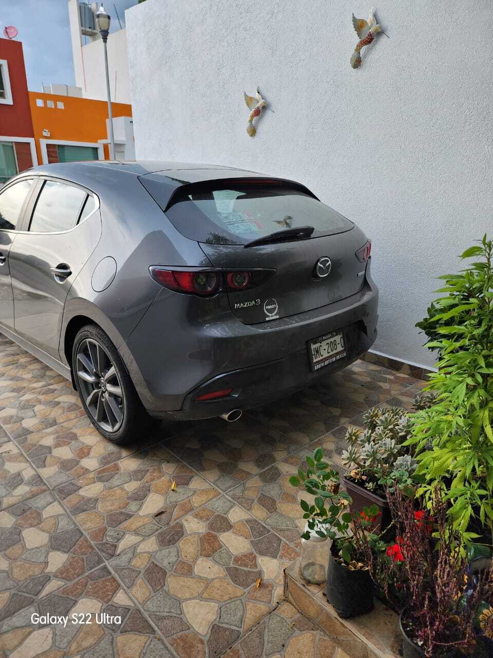 Cochera con loseta cerámica