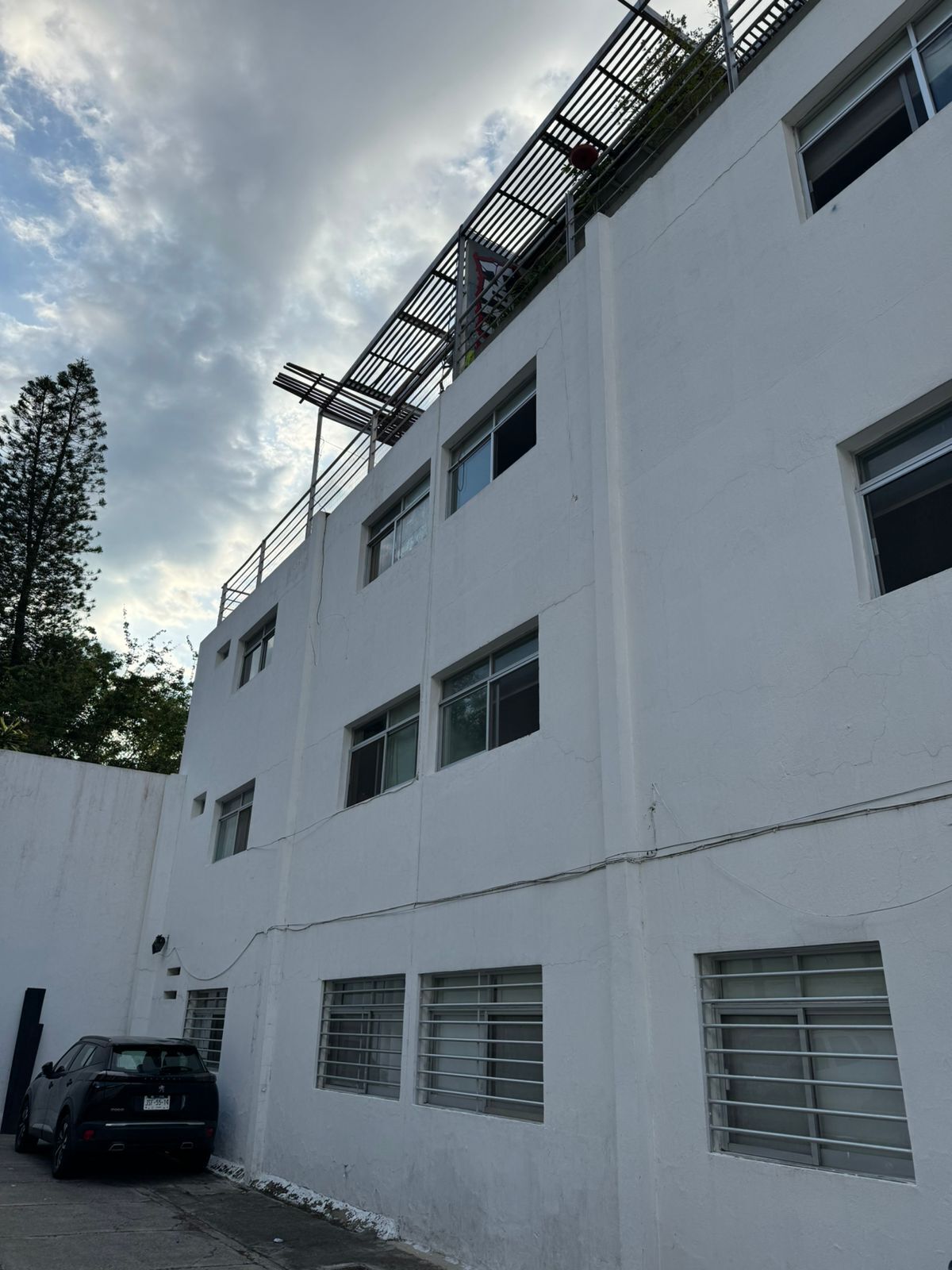 PENTHOUSE FOR SALE, photo 1 of 17