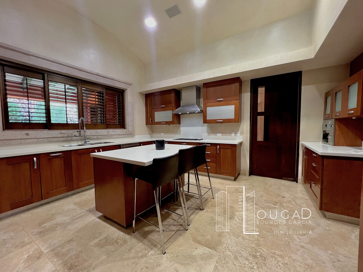 11 de 26: COCINA EQUIPADA