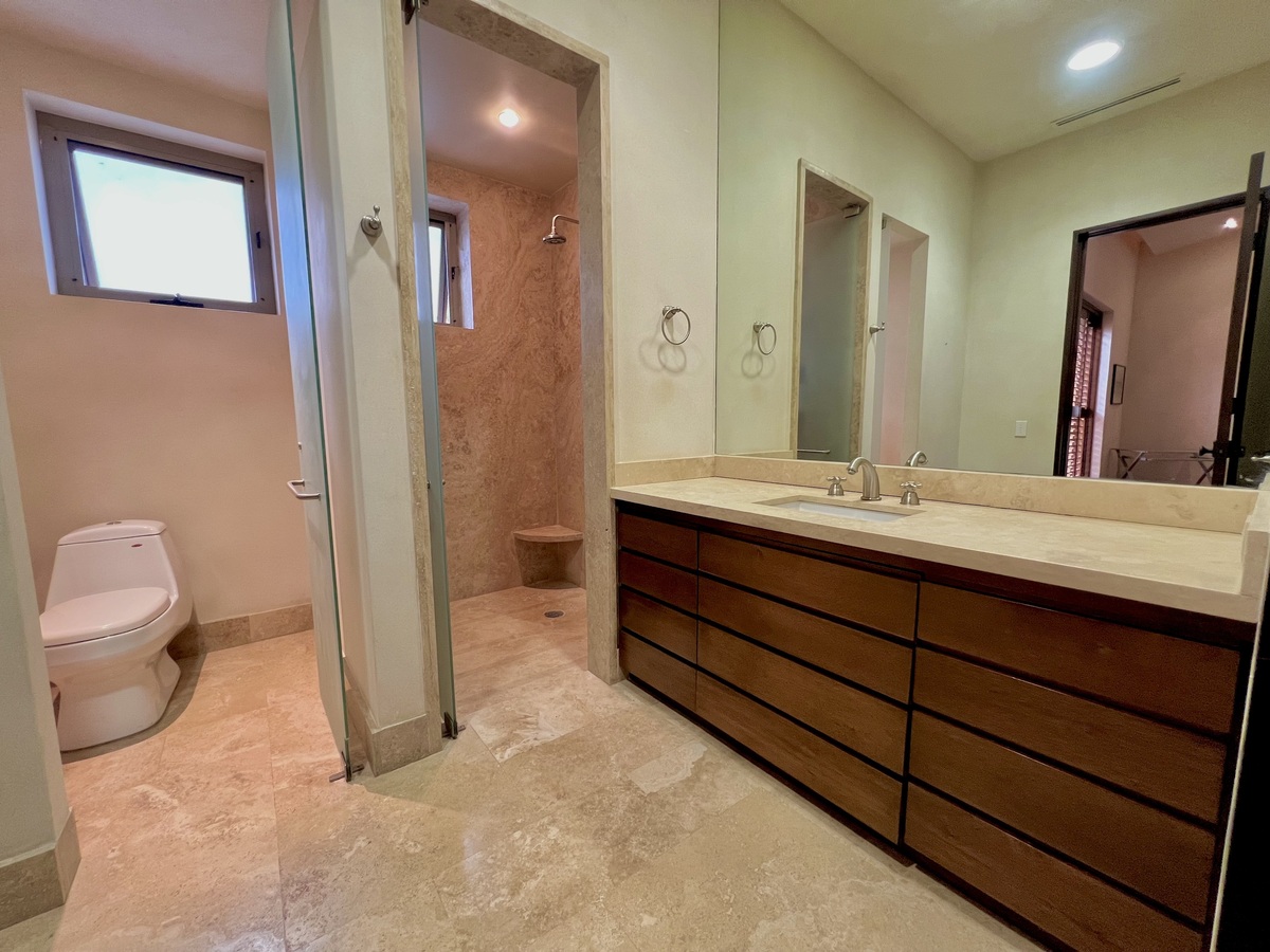 17 de 26: BAÑO RECAMARA PRINCIPAL