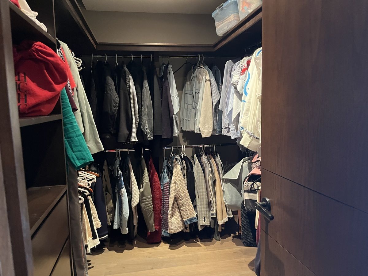 11 of 25: walking closet
