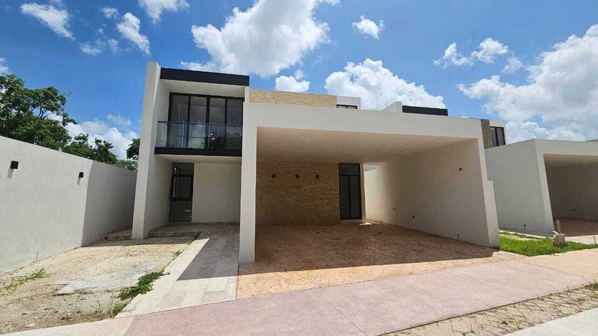 Casa en Privada residencial en Venta al norte de Mérida, foto 1 de 18