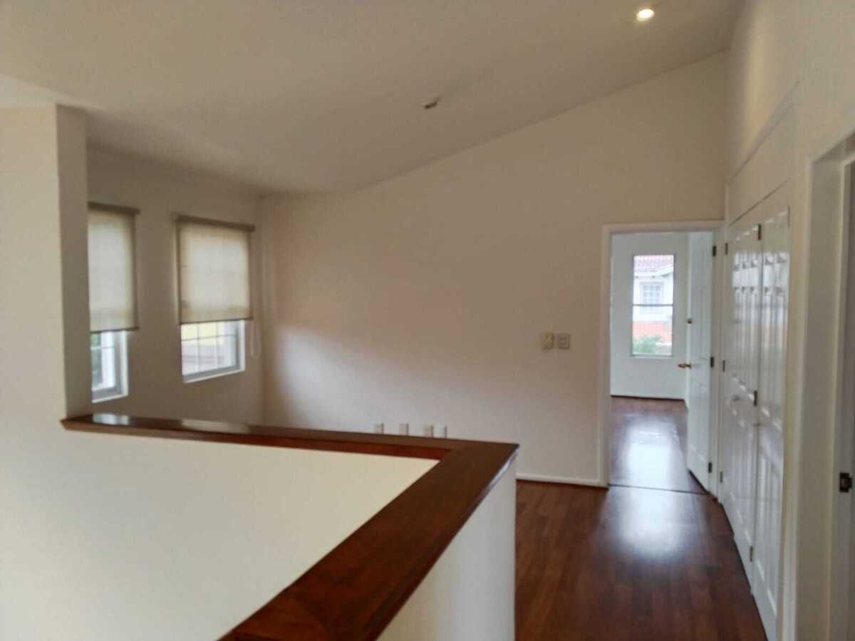 18 de 27: Cuarto TV en PA