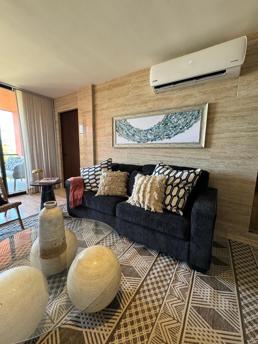 2 de 9: Sala